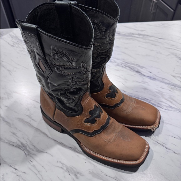 J.B. Dillion boots. High grade quality boots. Slighty worn
